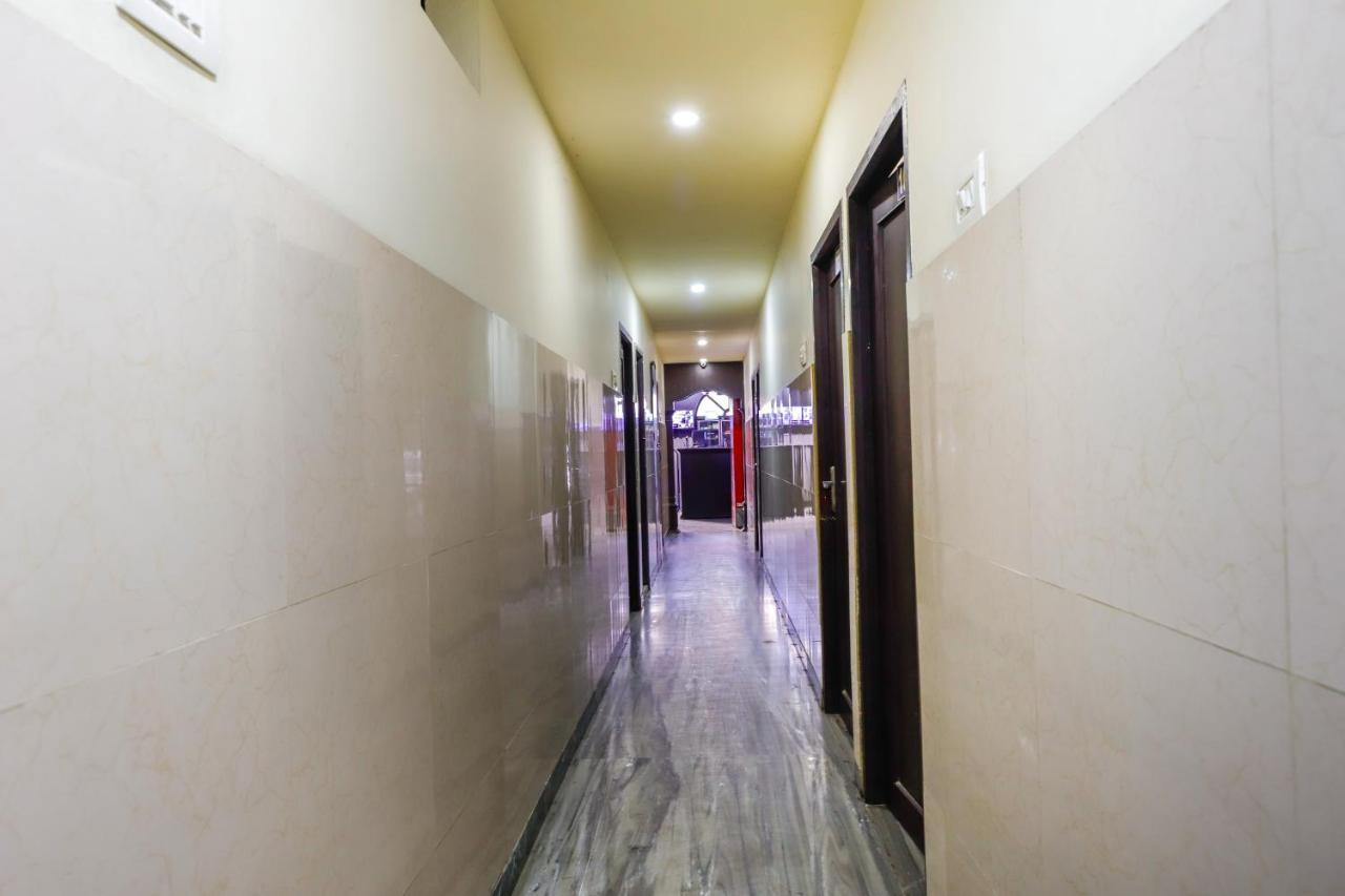 Oyo 65685 Amaravathi Hotel 3*