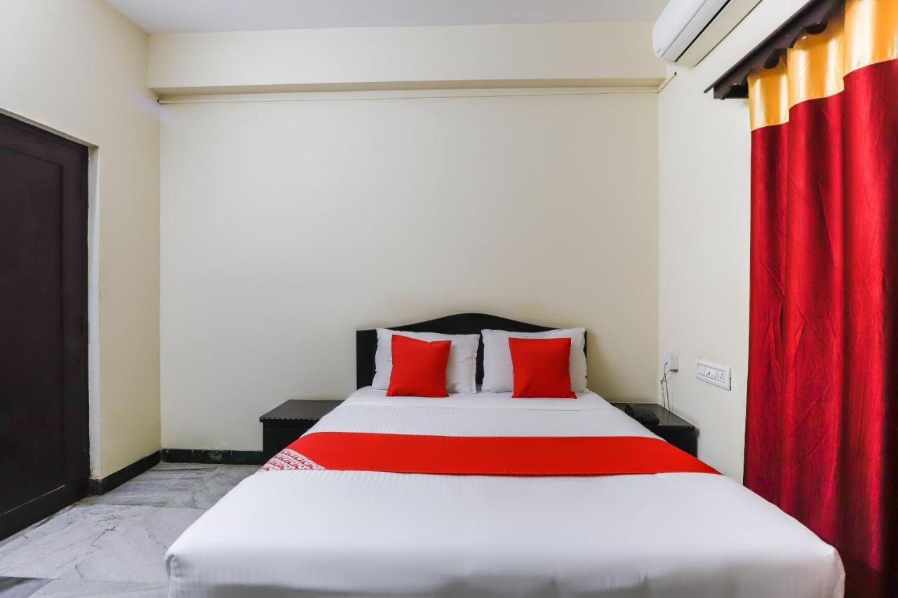 Oyo 65685 Amaravathi Hotel 3*