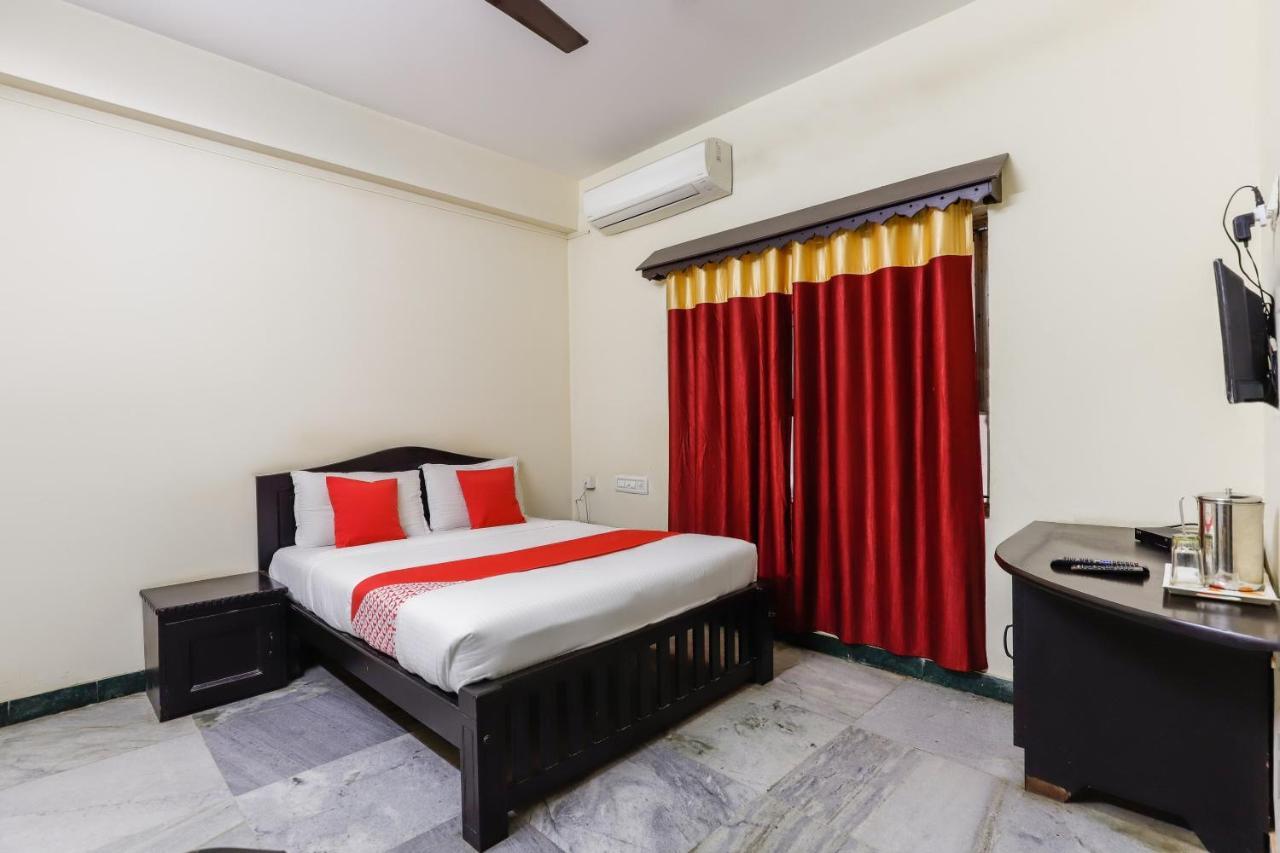 Oyo 65685 Amaravathi 3*